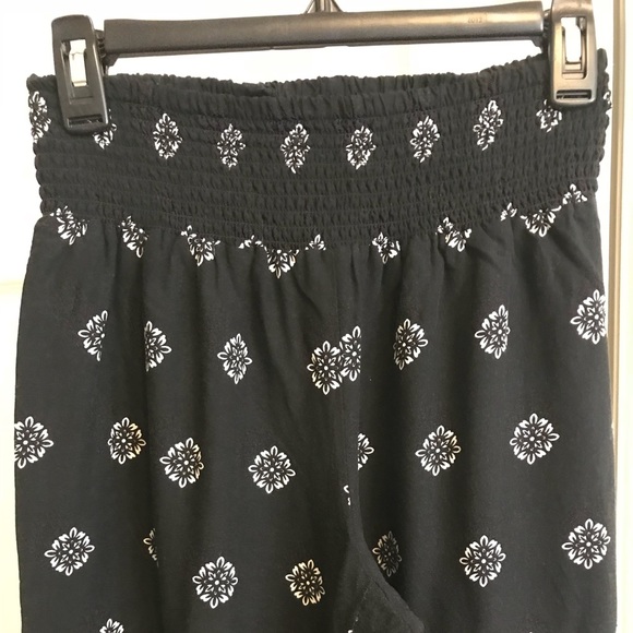 Flowy Pants - Picture 3 of 4